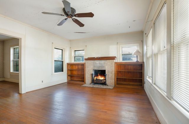 8405 Glenview Drive, Houston, TX 77017