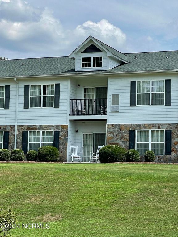 490 Little River Farm Boulevard 206 A, Carthage, NC 28327