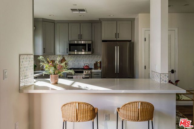 388 S Los Robles Avenue 206, Pasadena, CA 91101
