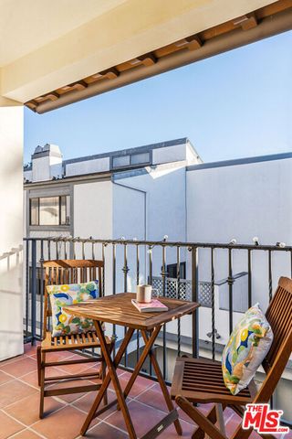 388 S Los Robles Avenue 206, Pasadena, CA 91101