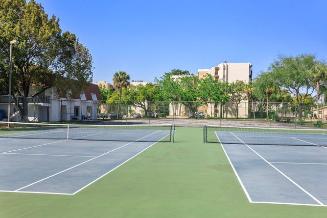 3590 Blue Lake Drive 304, Pompano Beach, FL 33064