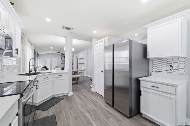 13223 Camino Carlos, San Antonio, TX 78233
