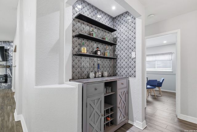13223 Camino Carlos, San Antonio, TX 78233