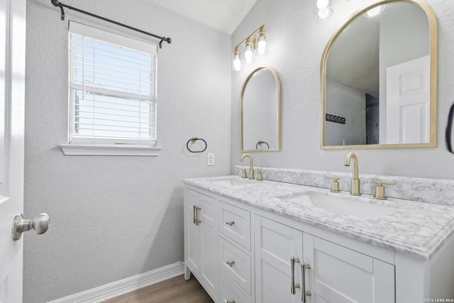 13223 Camino Carlos, San Antonio, TX 78233