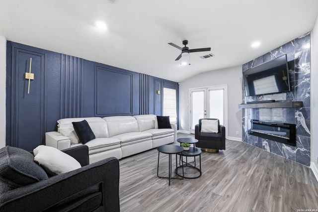 13223 Camino Carlos, San Antonio, TX 78233