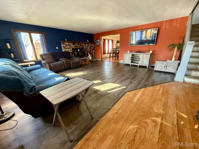 524 Detroit Avenue, Iron Mountain, MI 49801