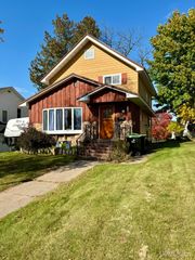 524 Detroit Avenue, Iron Mountain, MI 49801