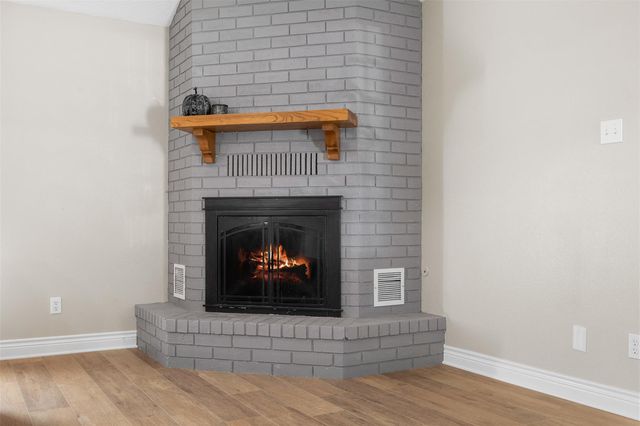 107 Memorial Lane, Columbus, TX 78934