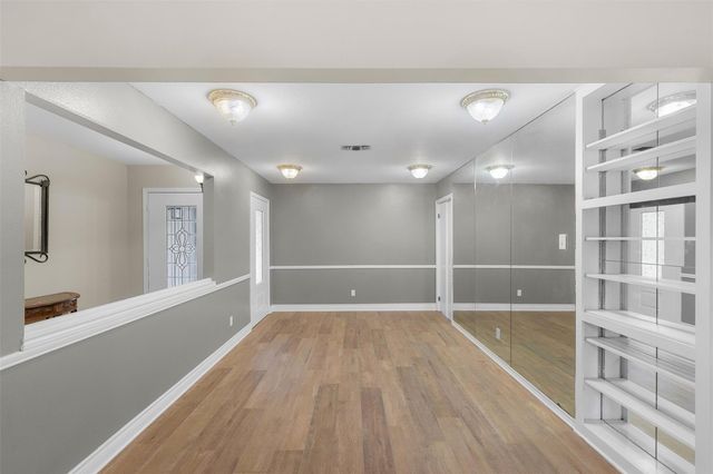 107 Memorial Lane, Columbus, TX 78934