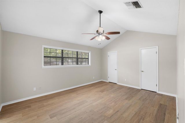 107 Memorial Lane, Columbus, TX 78934