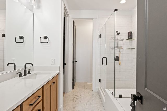 7094 W MOOREPARK PL, West Jordan, UT 84081