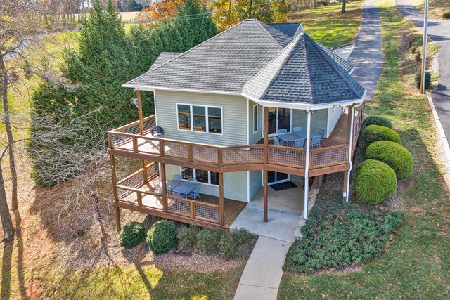 6778 Horseshoe Bend RD, Goodview, VA 24095