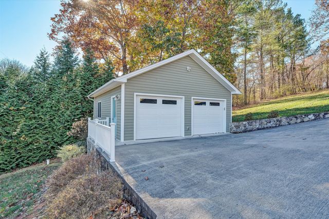 6778 Horseshoe Bend RD, Goodview, VA 24095