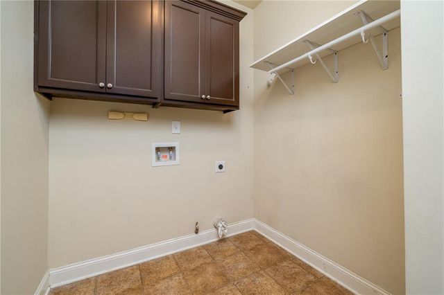 172 Clubhouse Crossing, Acworth, GA 30101