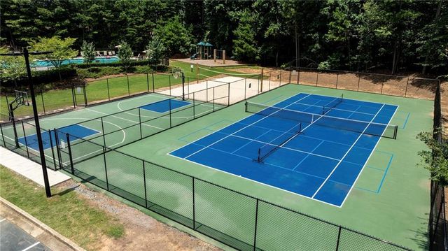 172 Clubhouse Crossing, Acworth, GA 30101