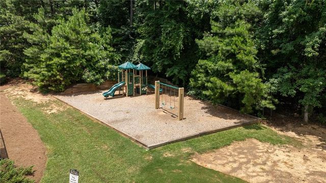 172 Clubhouse Crossing, Acworth, GA 30101