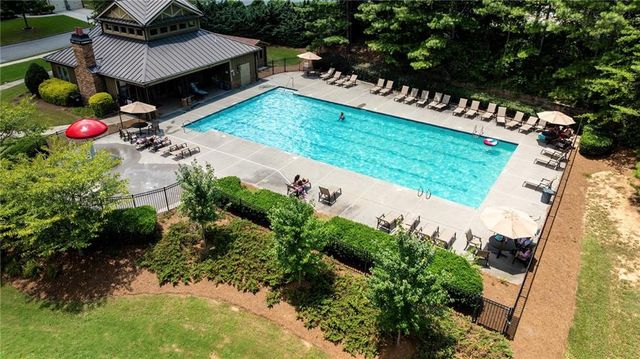 172 Clubhouse Crossing, Acworth, GA 30101
