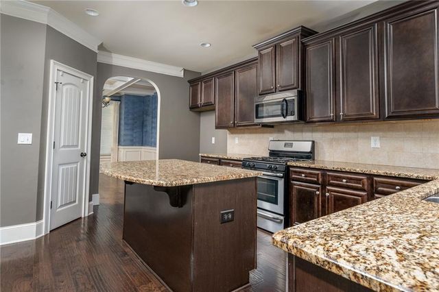 172 Clubhouse Crossing, Acworth, GA 30101
