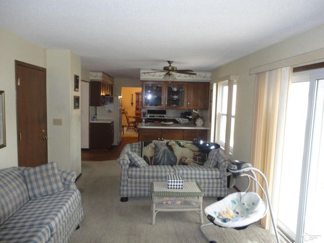 800 N Roessler Street, Monroe, MI 48162