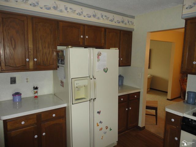 800 N Roessler Street, Monroe, MI 48162