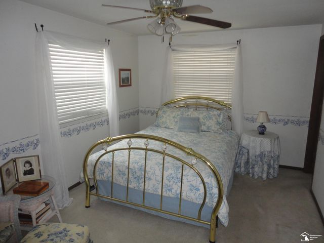 800 N Roessler Street, Monroe, MI 48162