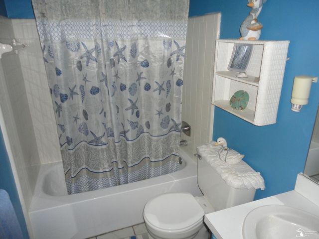 800 N Roessler Street, Monroe, MI 48162