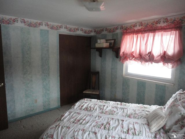 800 N Roessler Street, Monroe, MI 48162