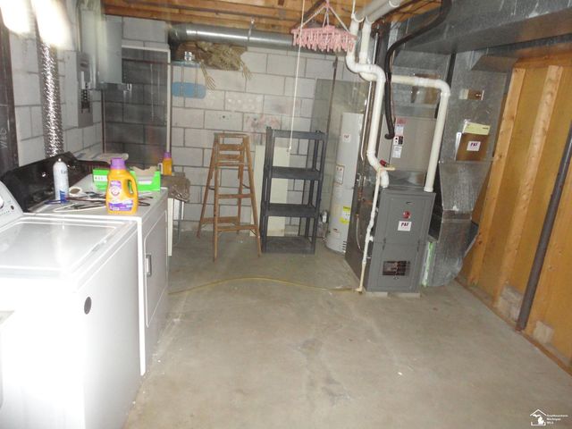 800 N Roessler Street, Monroe, MI 48162