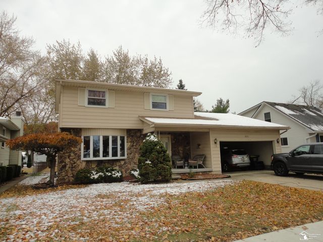 800 N Roessler Street, Monroe, MI 48162