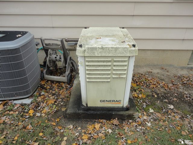 800 N Roessler Street, Monroe, MI 48162