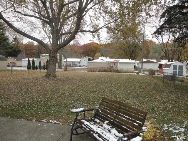 800 N Roessler Street, Monroe, MI 48162