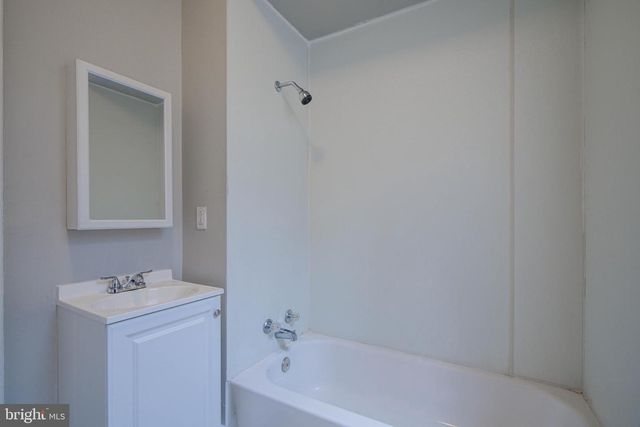2069 E MONMOUTH ST, Philadelphia, PA 19134