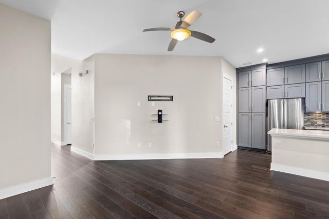 1004 Banyon ST, Austin, TX 78757