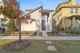 1004 Banyon ST, Austin, TX 78757