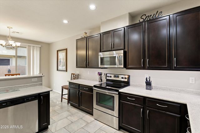 8131 W LYNWOOD Street, Phoenix, AZ 85043