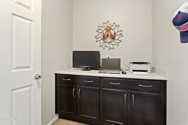 8131 W LYNWOOD Street, Phoenix, AZ 85043