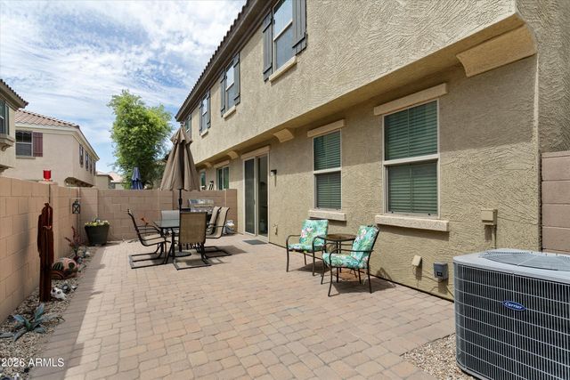 8131 W LYNWOOD Street, Phoenix, AZ 85043