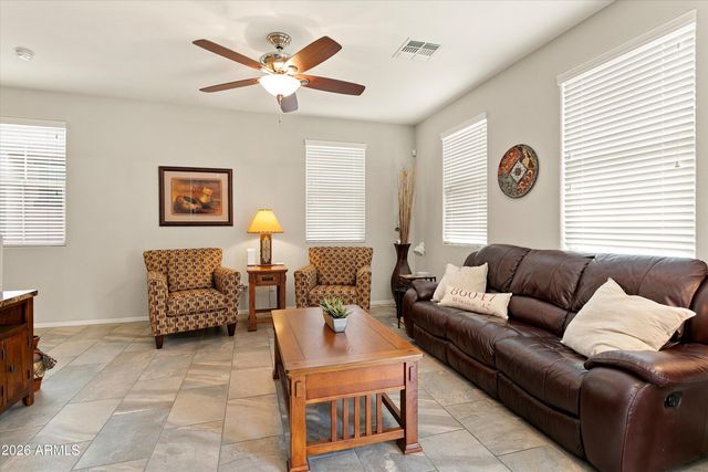 8131 W LYNWOOD Street, Phoenix, AZ 85043