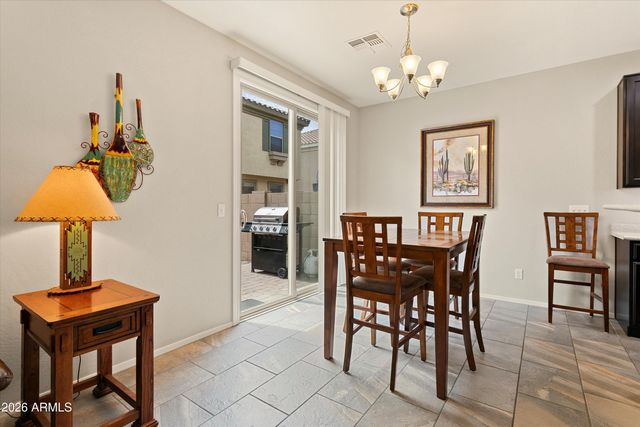 8131 W LYNWOOD Street, Phoenix, AZ 85043