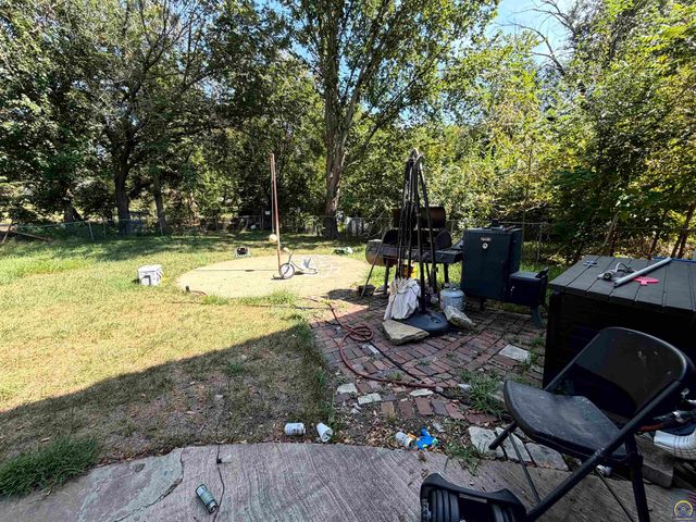 3230 SE Keystone AVE, Topeka, KS 66605