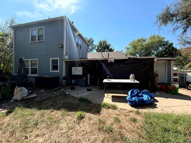 3230 SE Keystone AVE, Topeka, KS 66605
