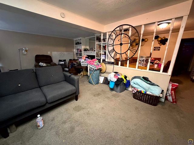 3230 SE Keystone AVE, Topeka, KS 66605