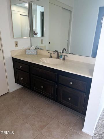 2325 Kingsbridge Lane, Oxnard, CA 93035