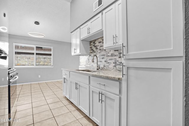 10748 GEORGETOWN Street, El Paso, TX 79924