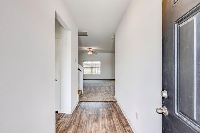 117 Fairfax LN, Jarrell, TX 76537