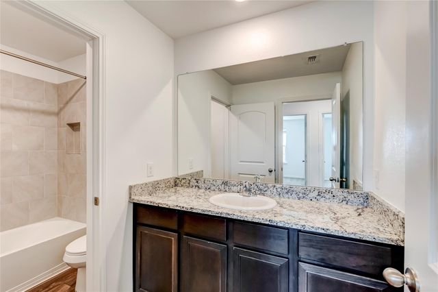 117 Fairfax LN, Jarrell, TX 76537