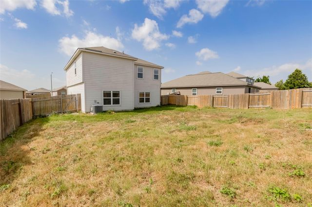 117 Fairfax LN, Jarrell, TX 76537