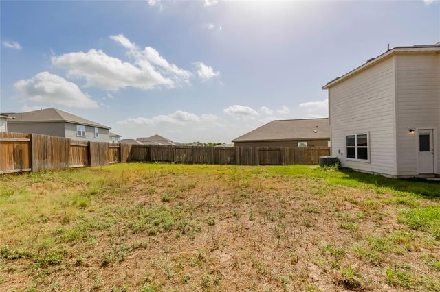 117 Fairfax LN, Jarrell, TX 76537