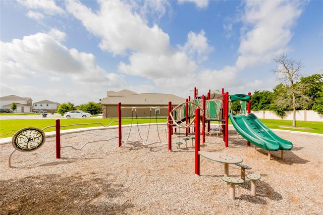 117 Fairfax LN, Jarrell, TX 76537