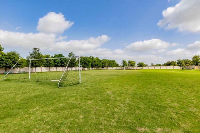 117 Fairfax LN, Jarrell, TX 76537